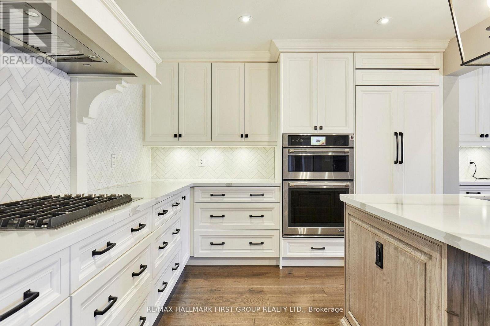 1434 ROUGEMOUNT DRIVE - 11