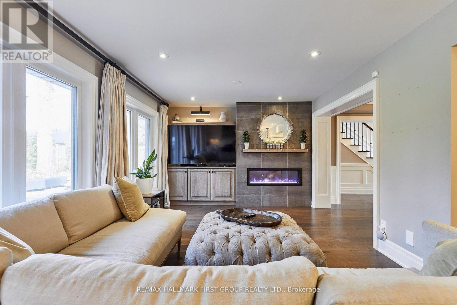 1434 ROUGEMOUNT DRIVE - 16