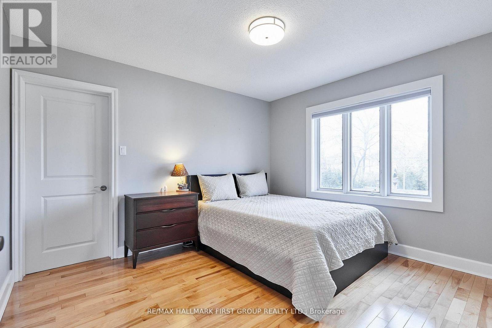 1434 ROUGEMOUNT DRIVE - 19