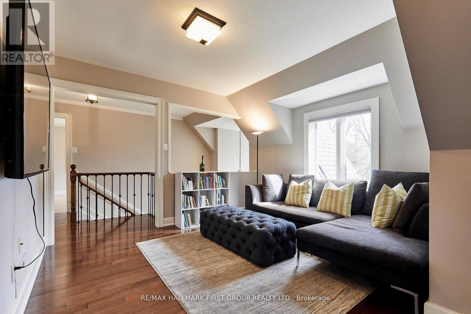 1434 ROUGEMOUNT DRIVE - 28