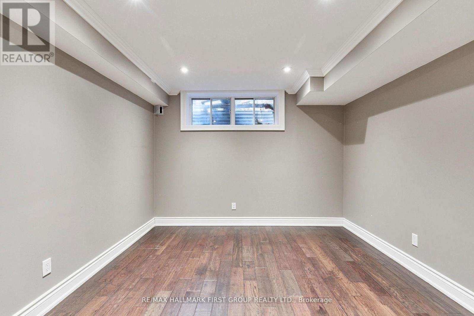 1434 ROUGEMOUNT DRIVE - 33