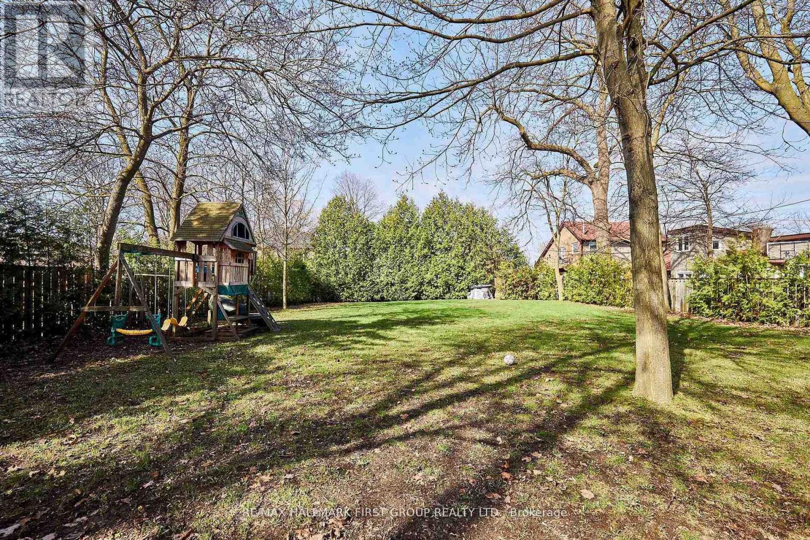 1434 ROUGEMOUNT DRIVE - 37