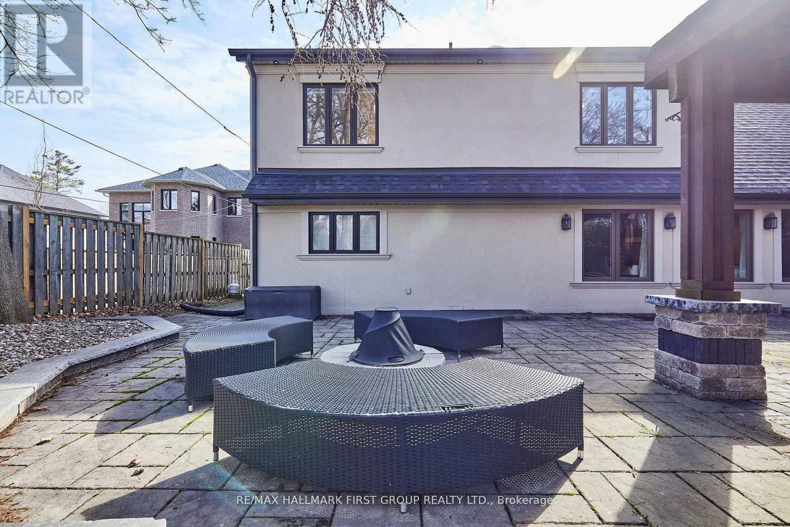 1434 ROUGEMOUNT DRIVE - 38