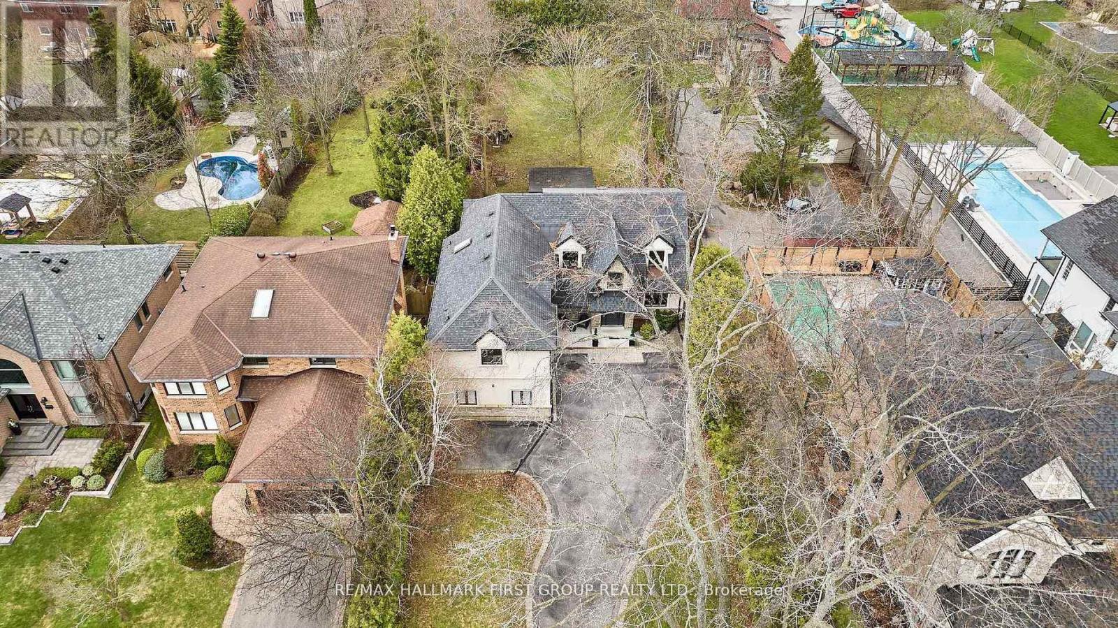 1434 ROUGEMOUNT DRIVE - 40