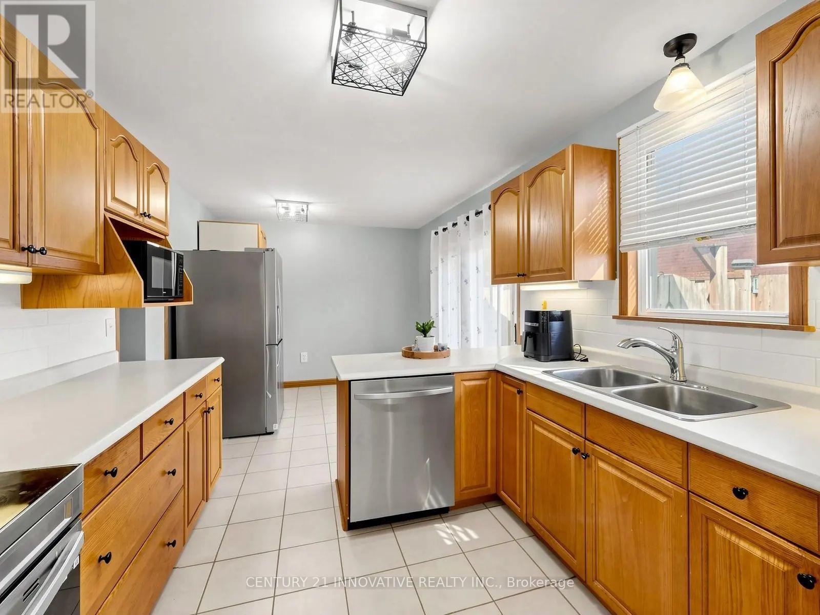 36 DEERPARK CRESCENT - 11