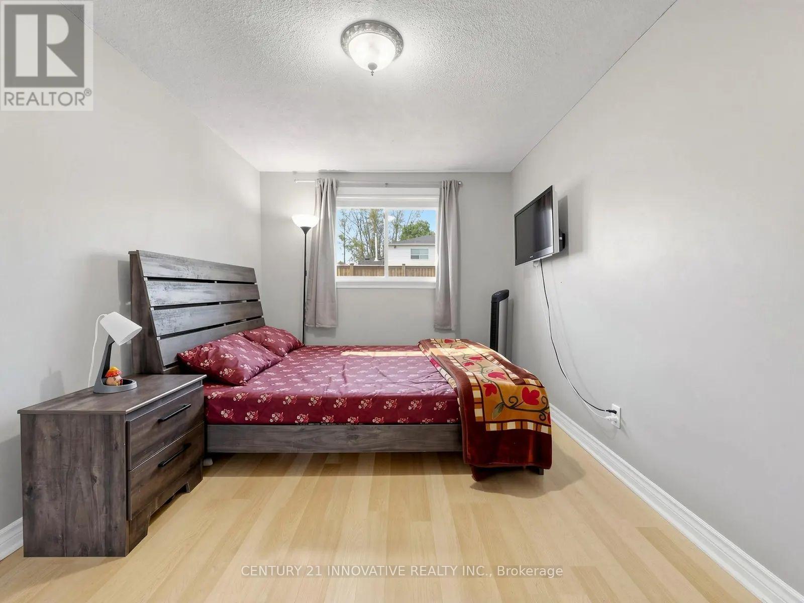 36 DEERPARK CRESCENT - 22