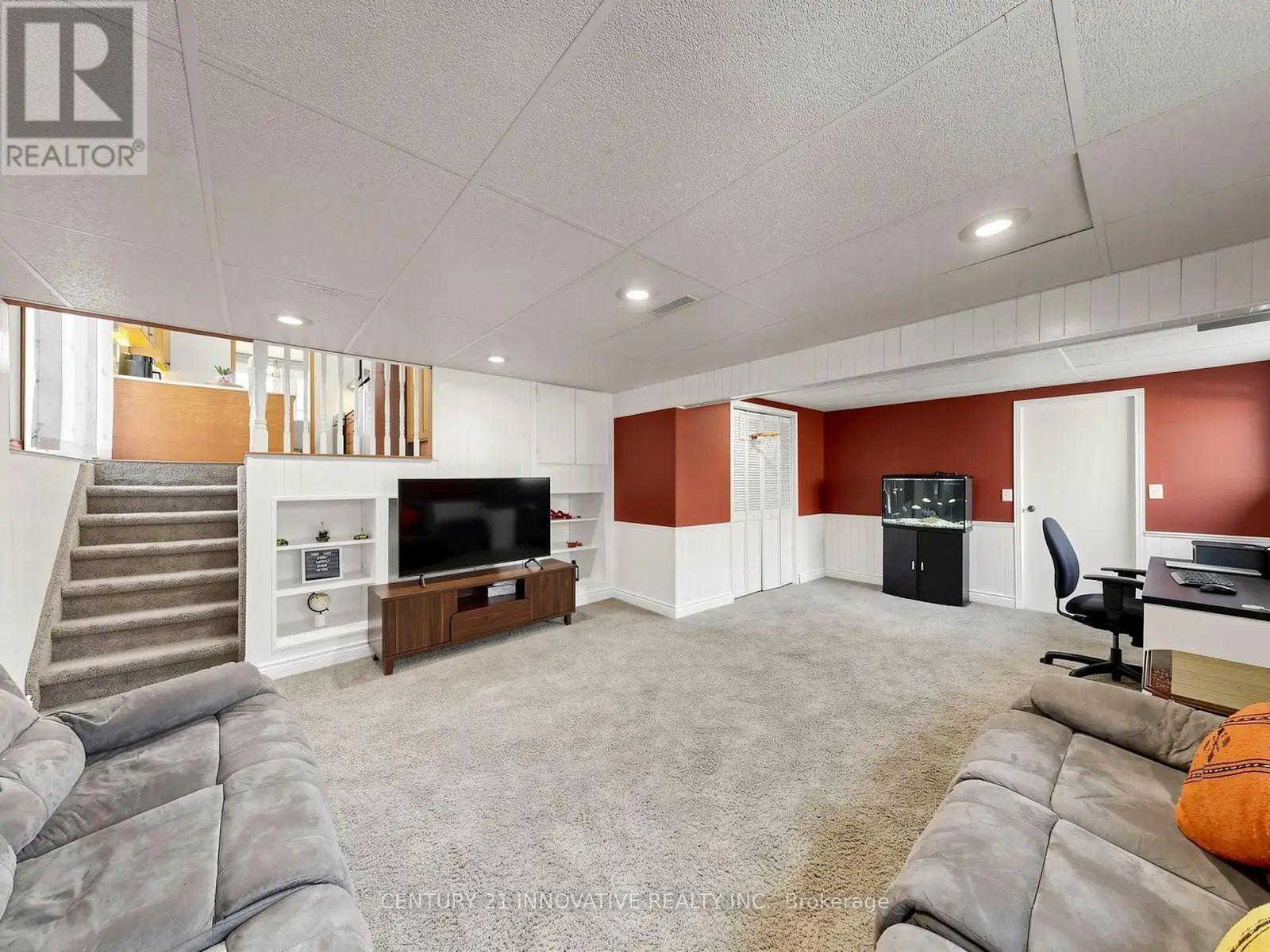 36 DEERPARK CRESCENT - 25