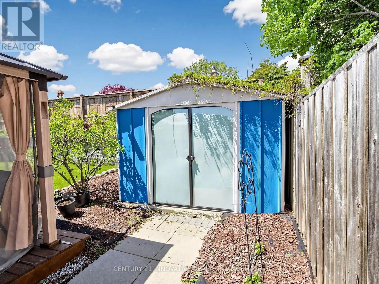 36 DEERPARK CRESCENT - 35