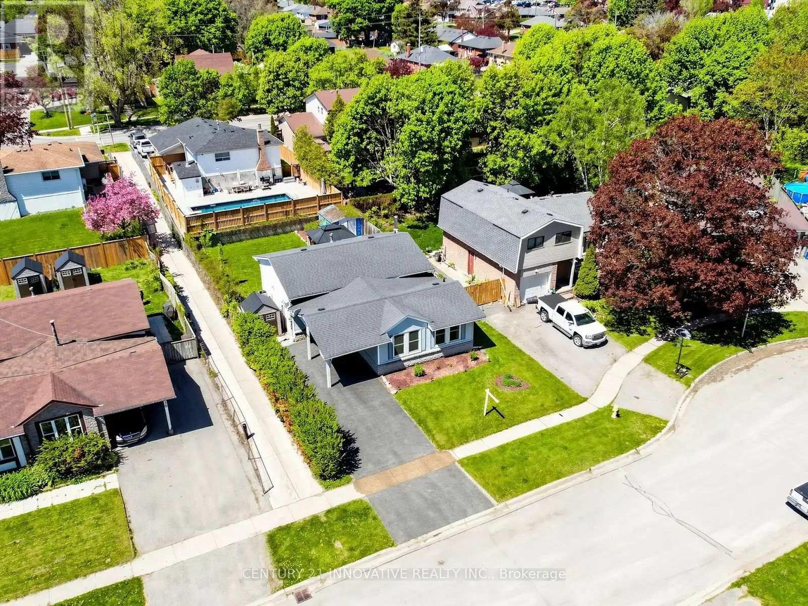 36 DEERPARK CRESCENT - 39