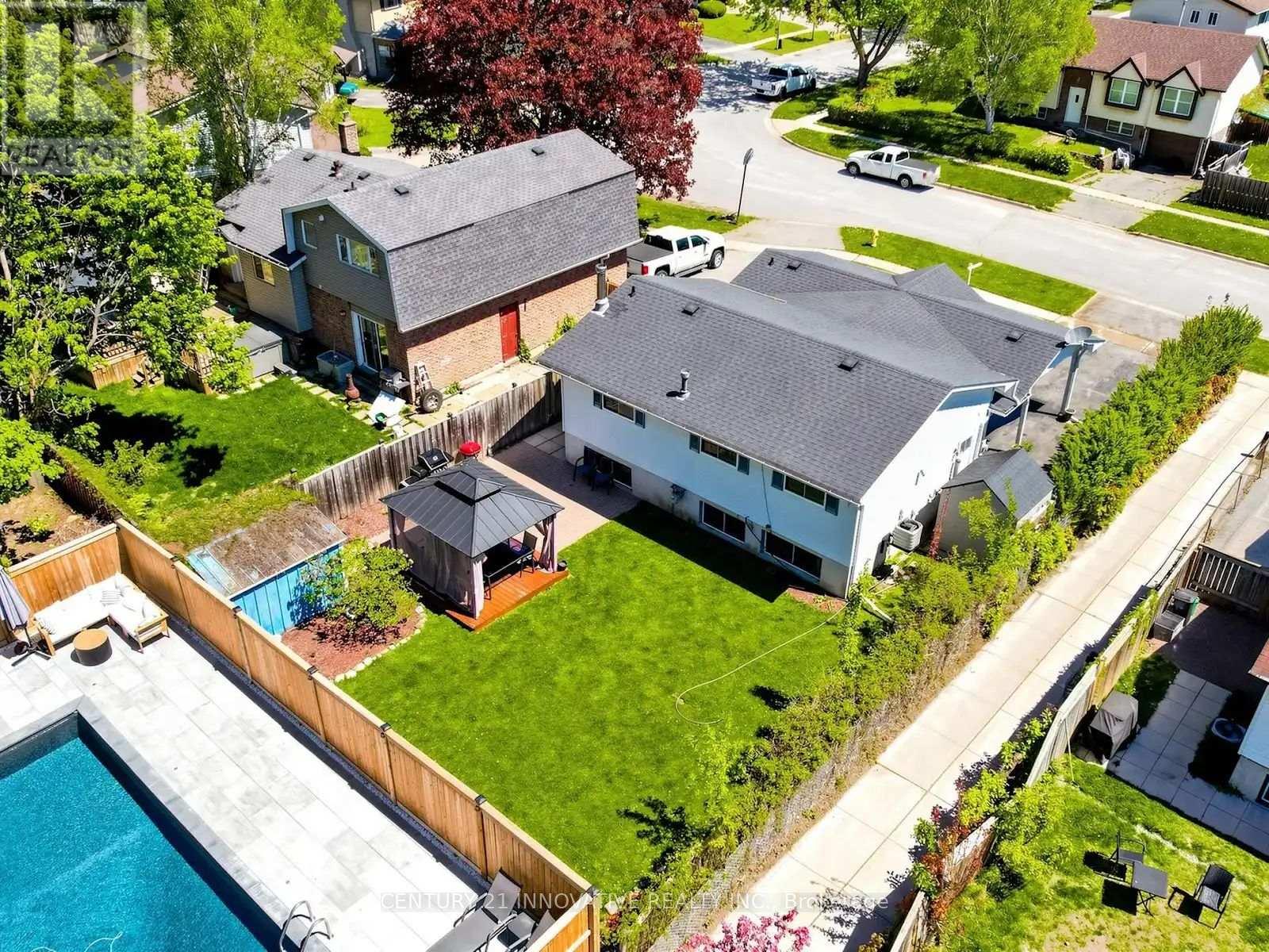 36 DEERPARK CRESCENT - 40