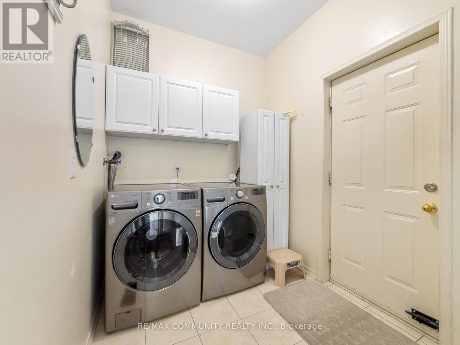 54 MORLAND CRESCENT - 21