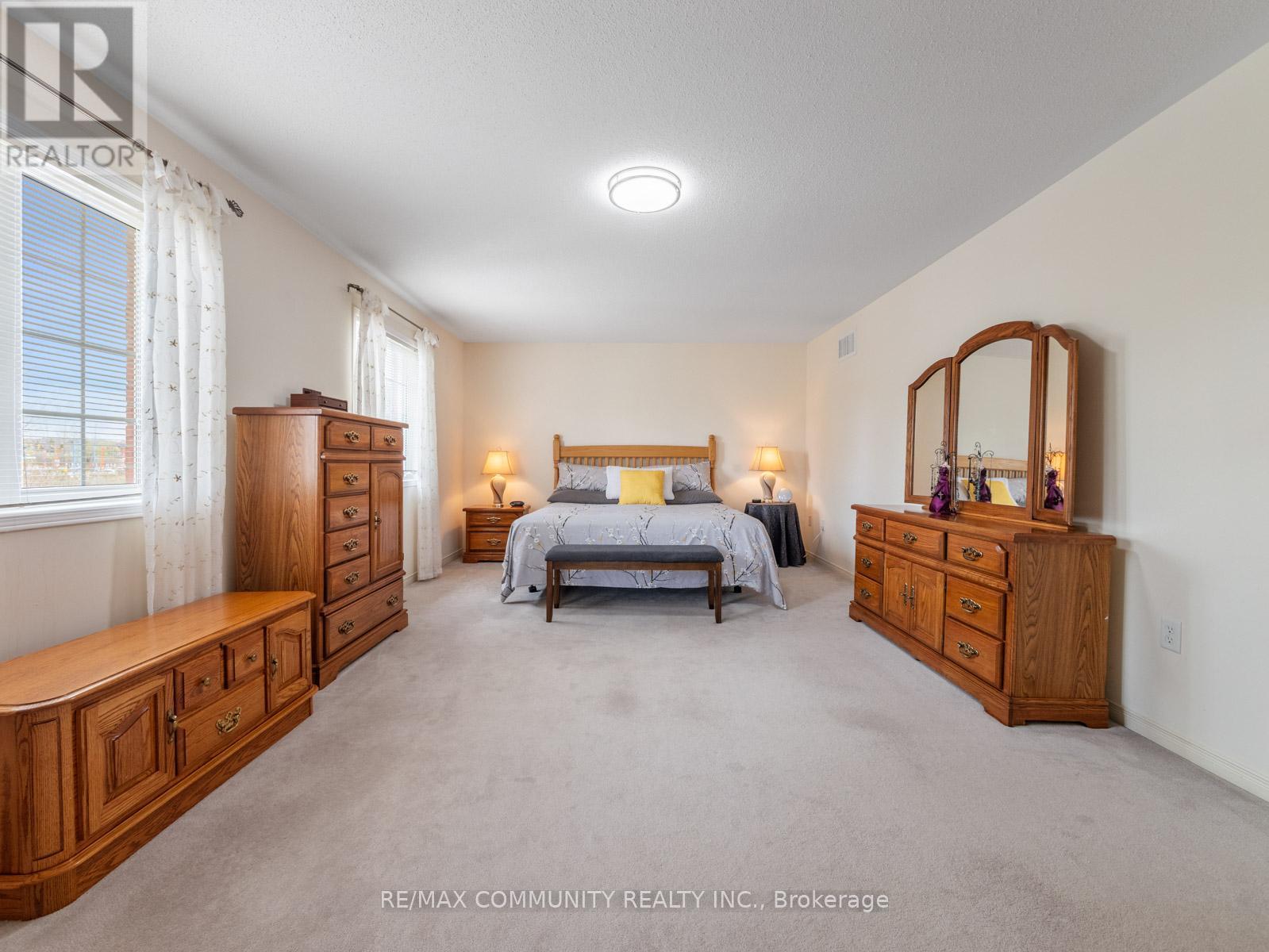 54 MORLAND CRESCENT - 23