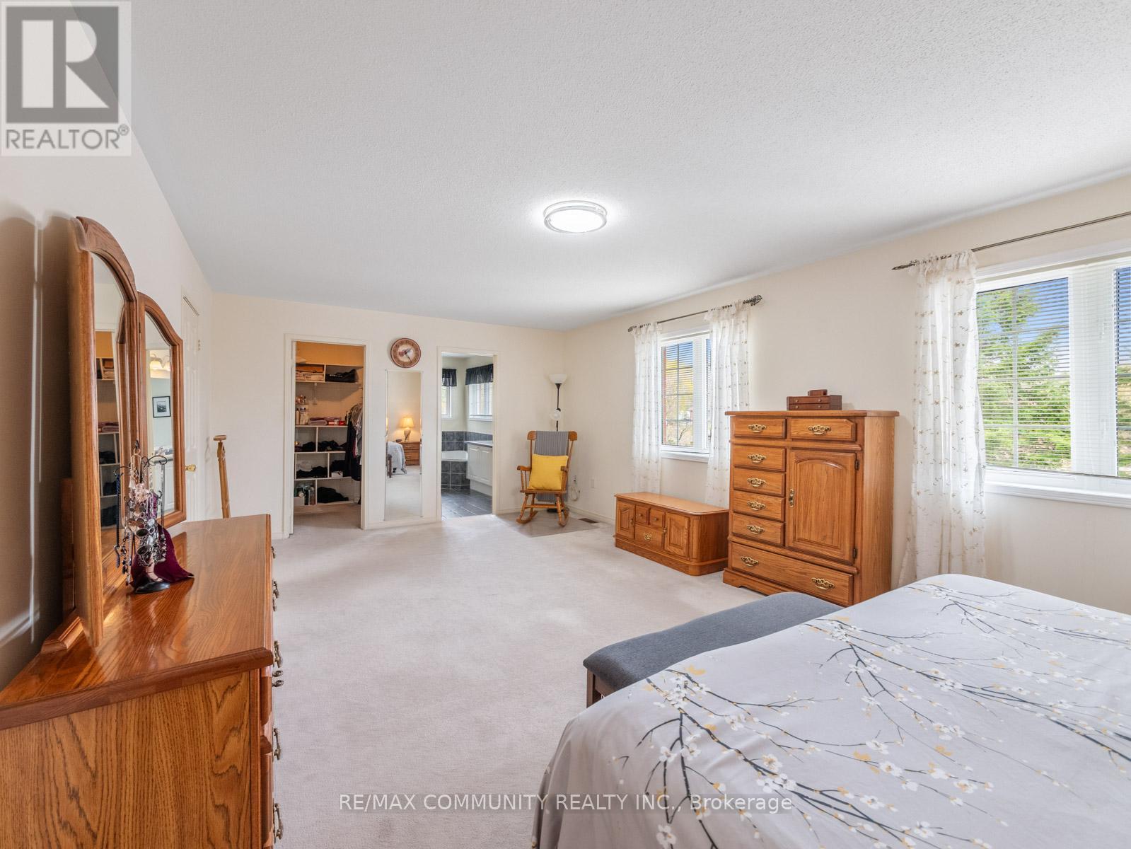 54 MORLAND CRESCENT - 24