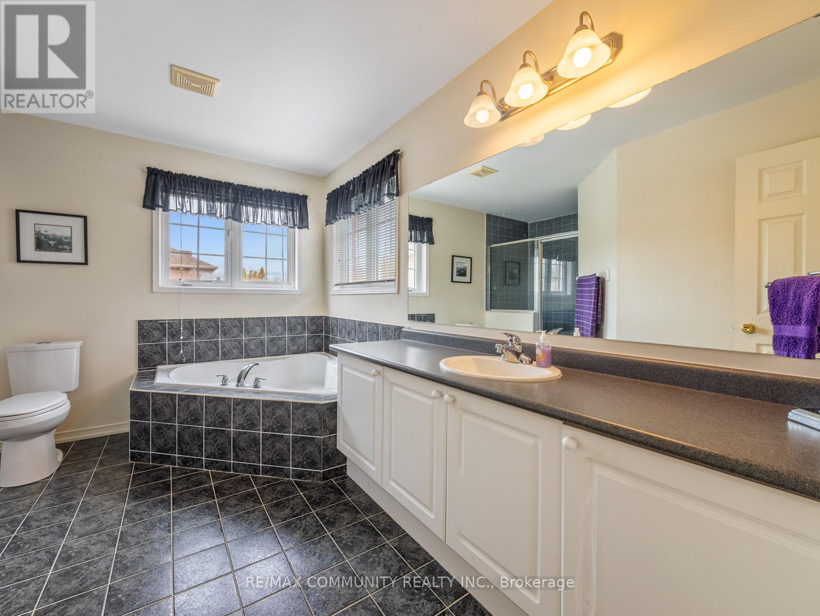 54 MORLAND CRESCENT - 25