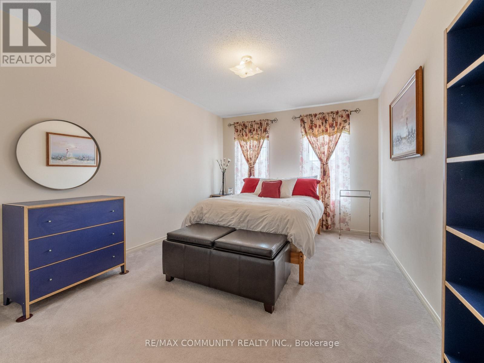 54 MORLAND CRESCENT - 28