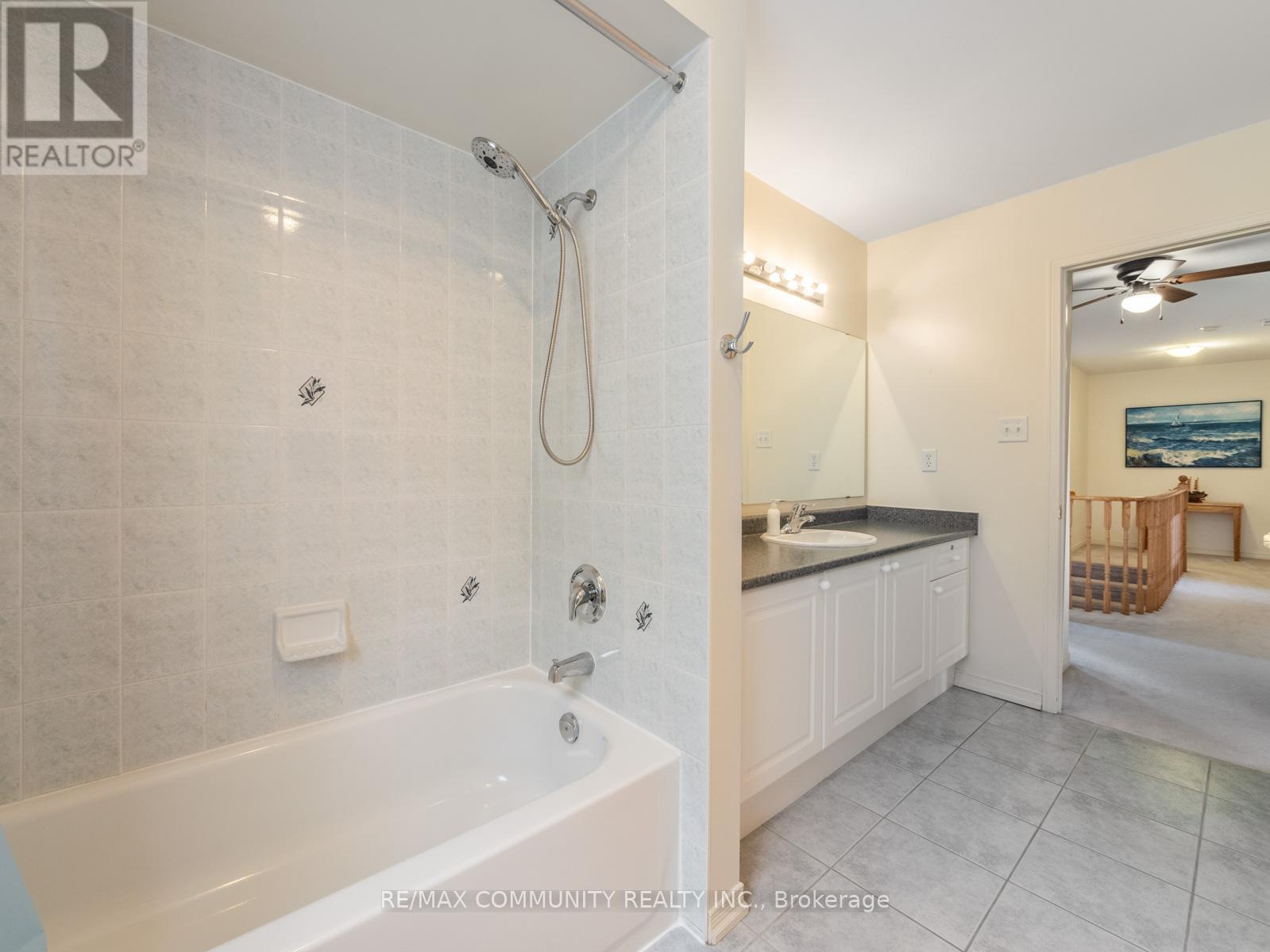 54 MORLAND CRESCENT - 34