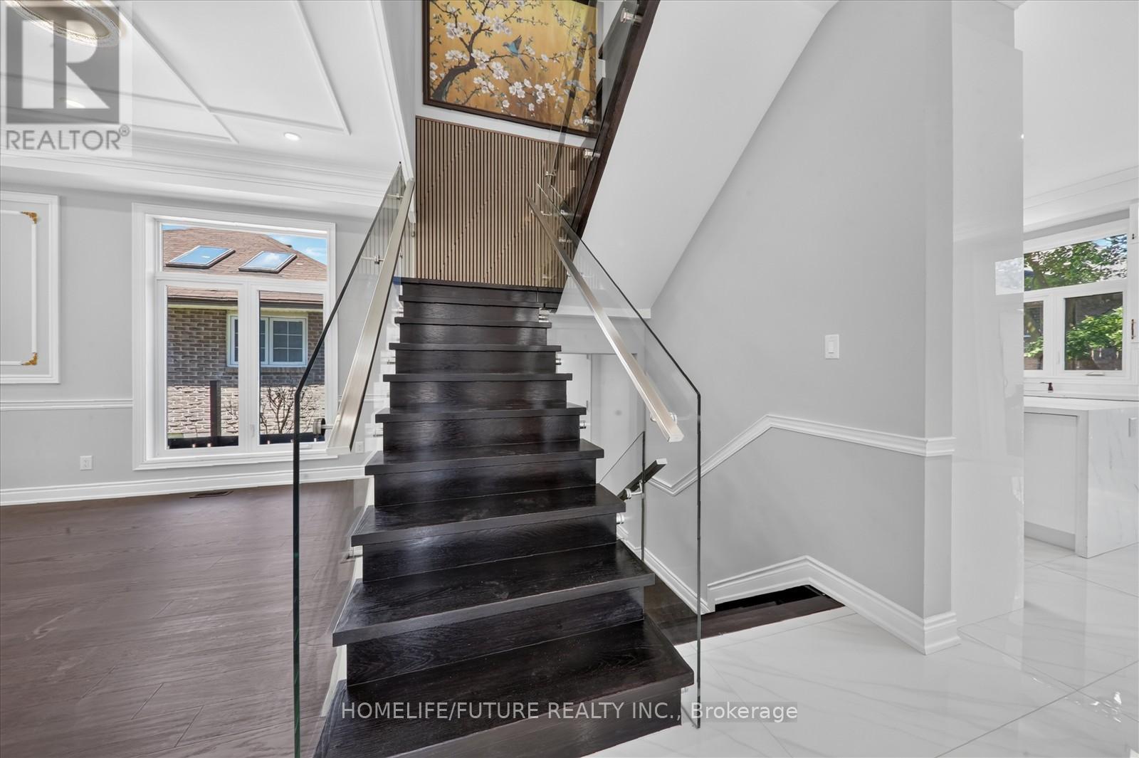 735 HILLCREST ROAD - 19