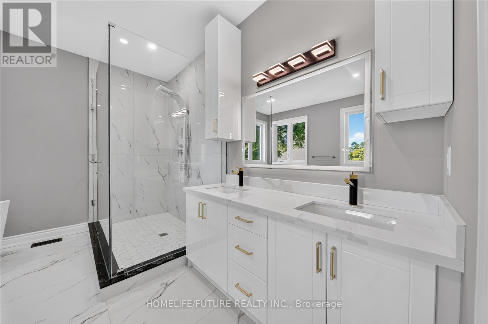 735 HILLCREST ROAD - 24