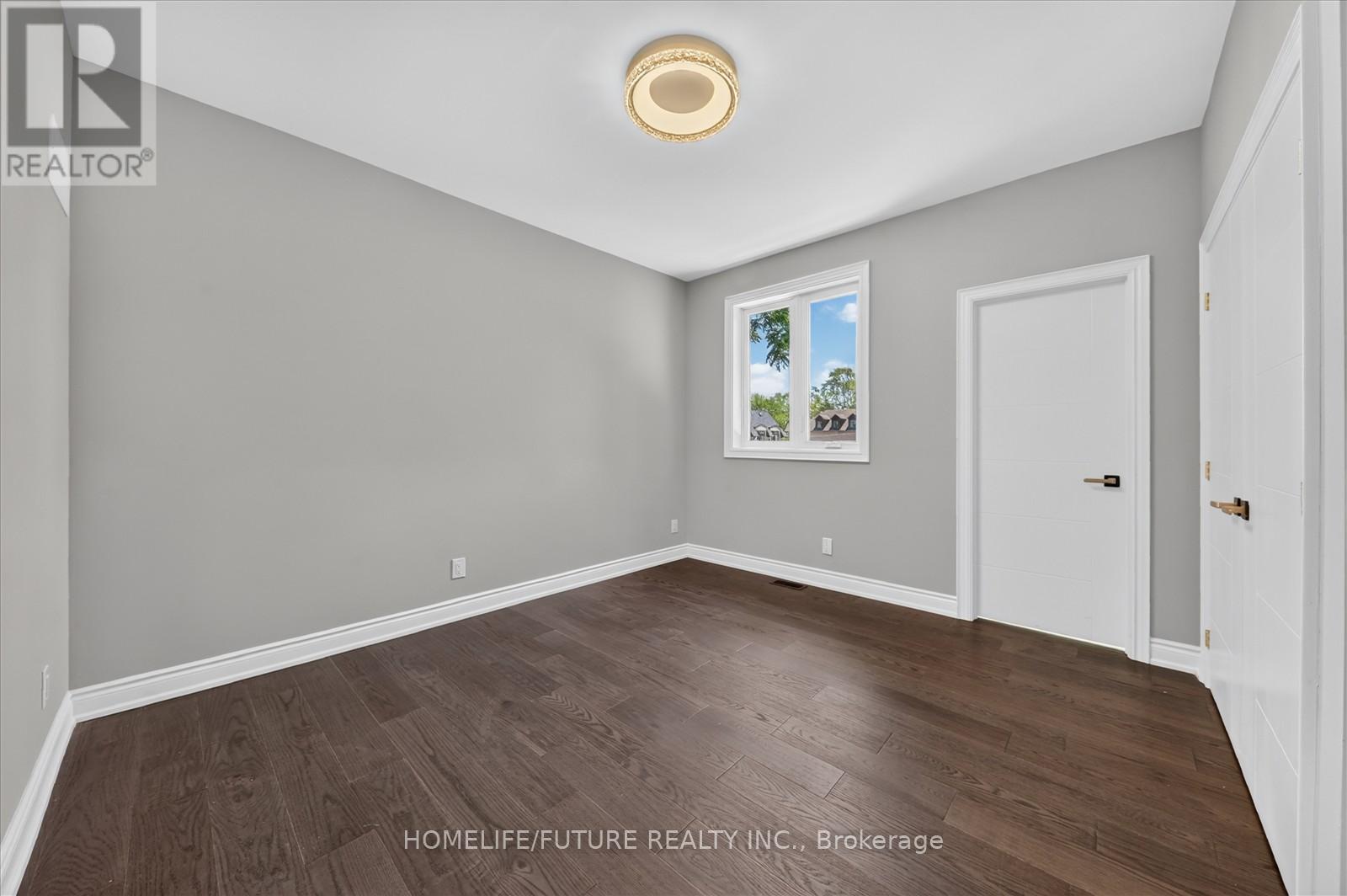 735 HILLCREST ROAD - 27