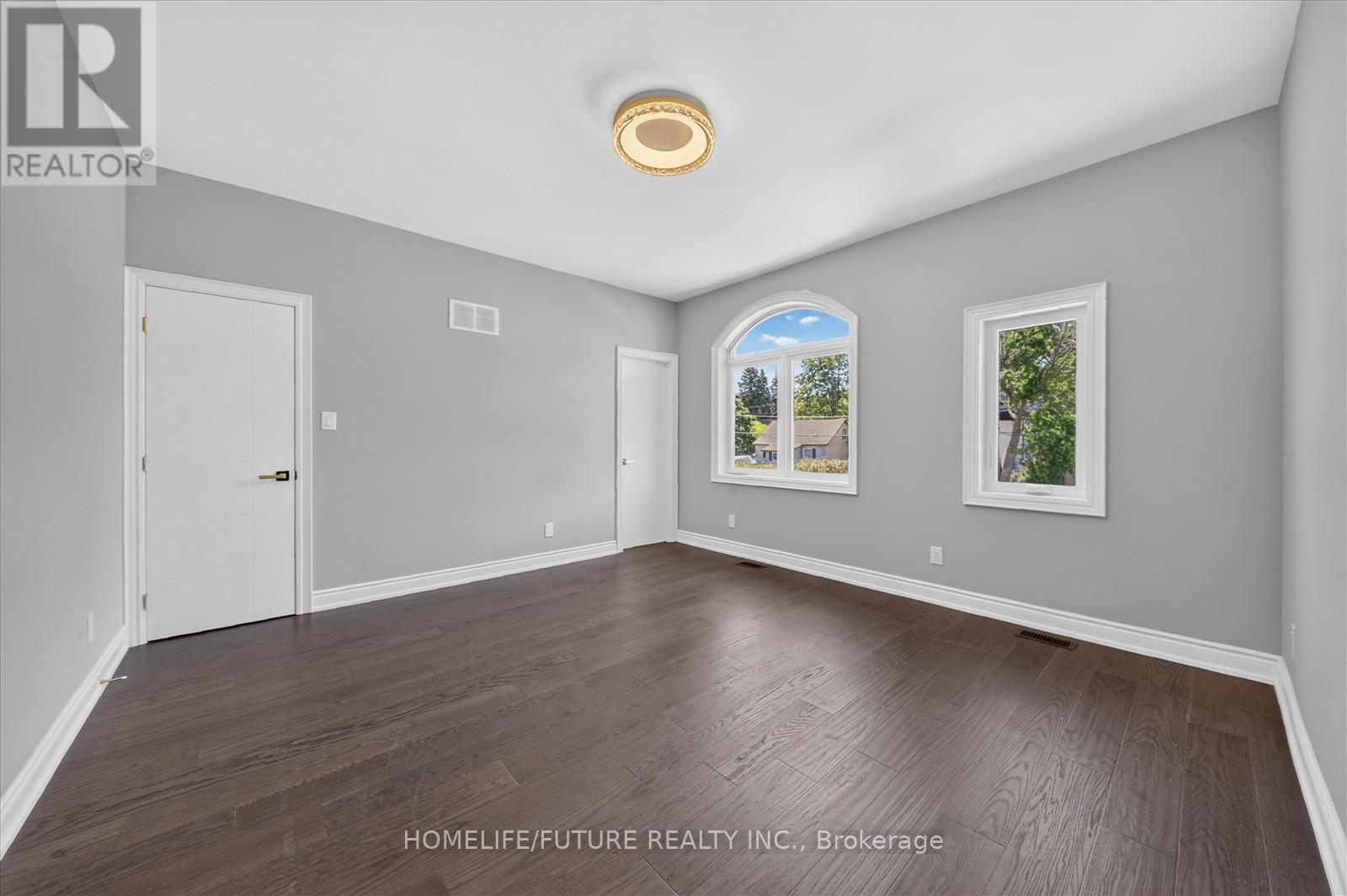 735 HILLCREST ROAD - 30