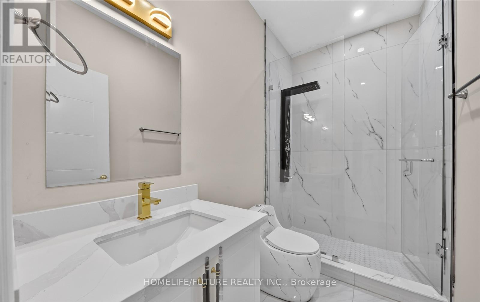 735 HILLCREST ROAD - 44