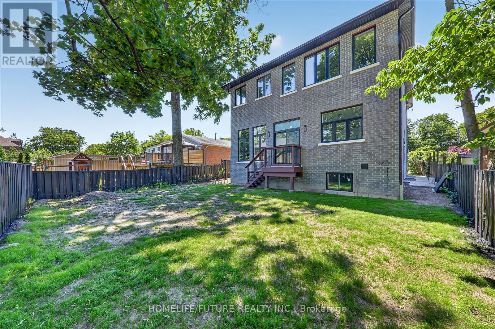 735 HILLCREST ROAD - 48