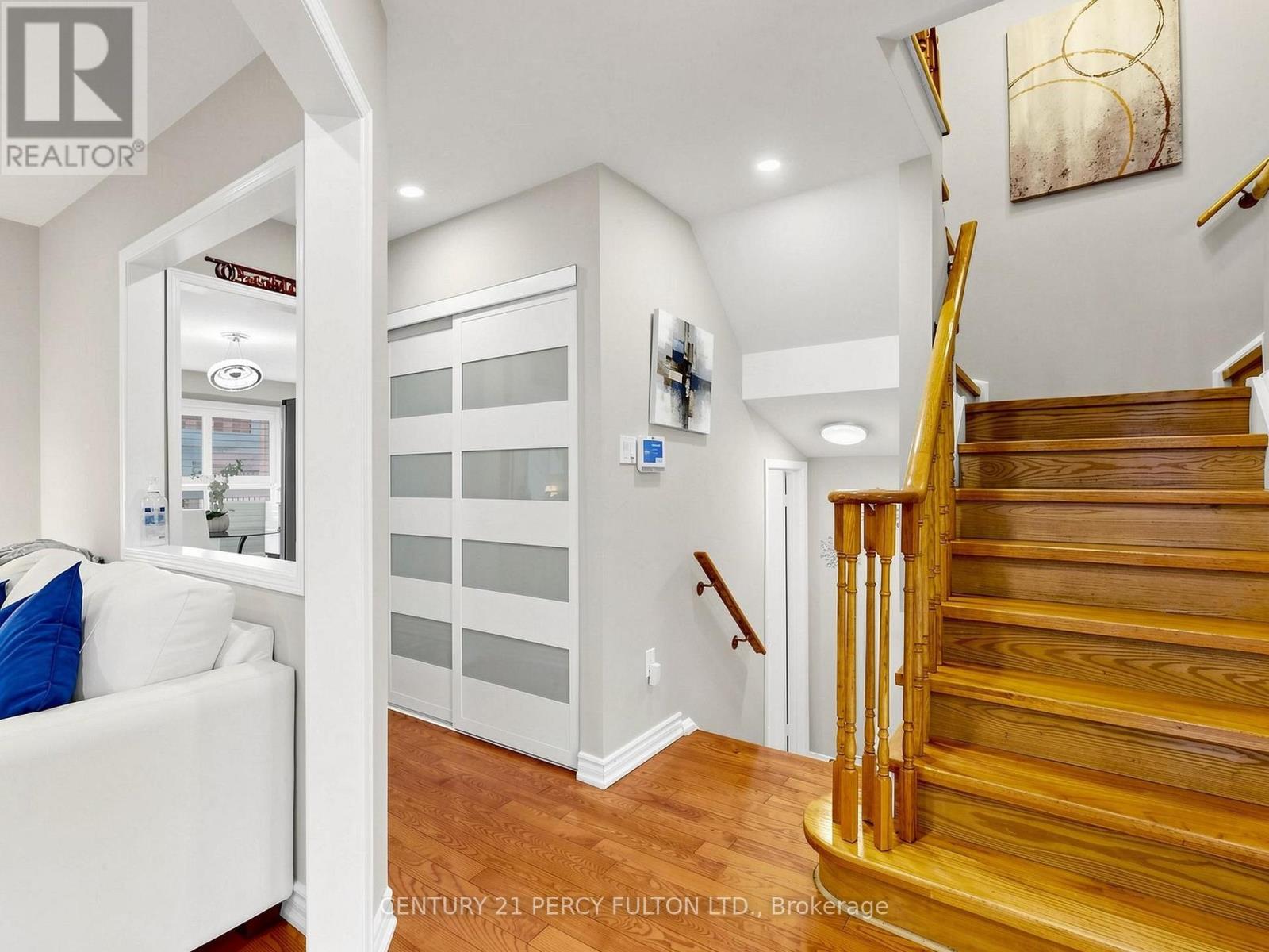 2052 BLUE RIDGE CRESCENT - 16