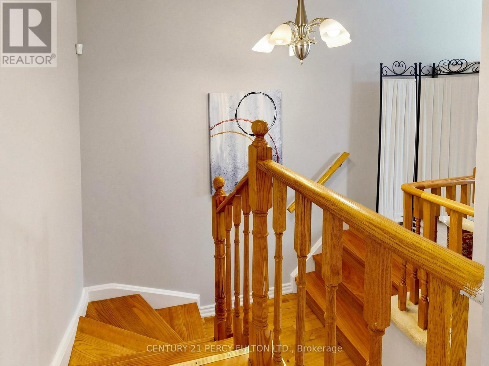 2052 BLUE RIDGE CRESCENT - 21