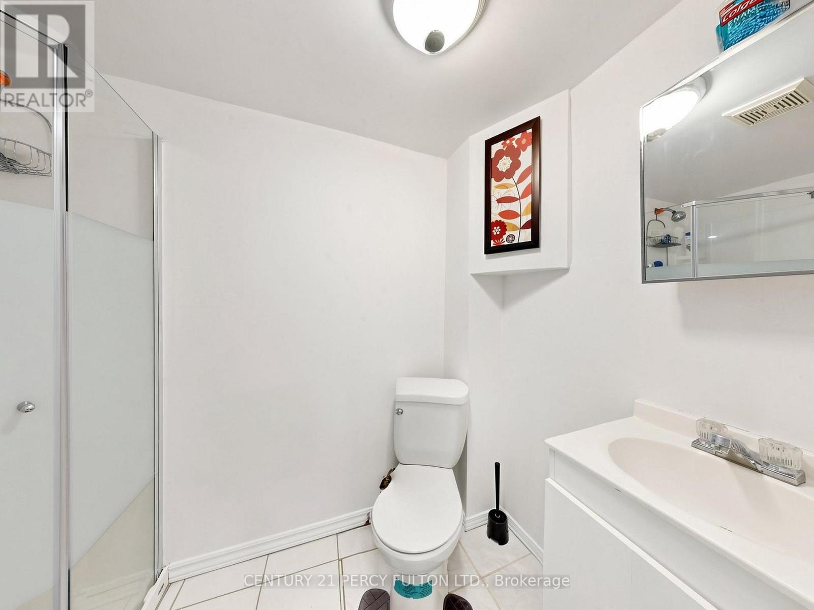 2052 BLUE RIDGE CRESCENT - 37
