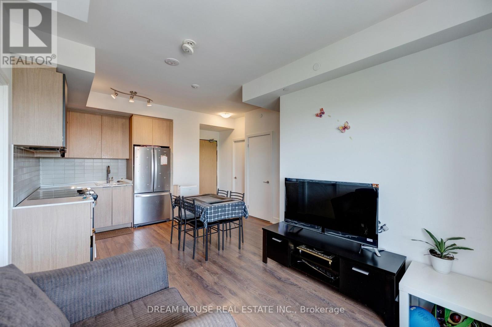 #1011 1350 ELLESMERE ROAD - 5