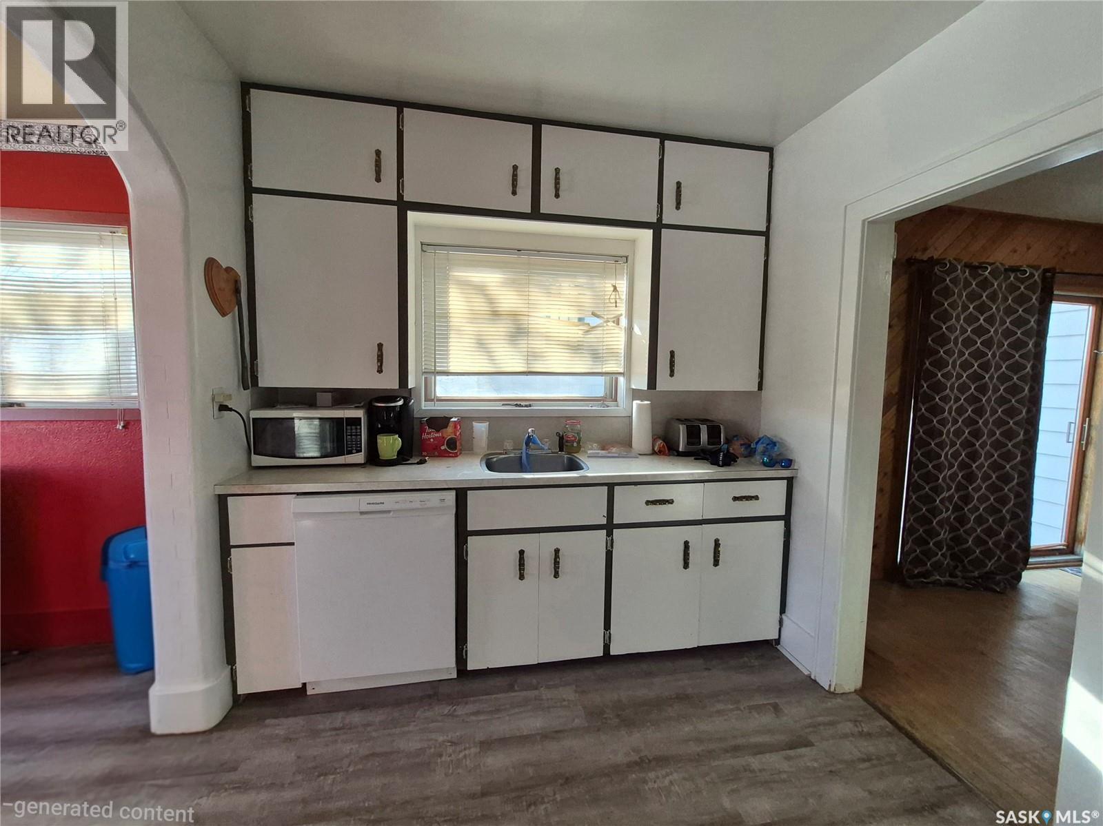 133 1st STREET W - 4