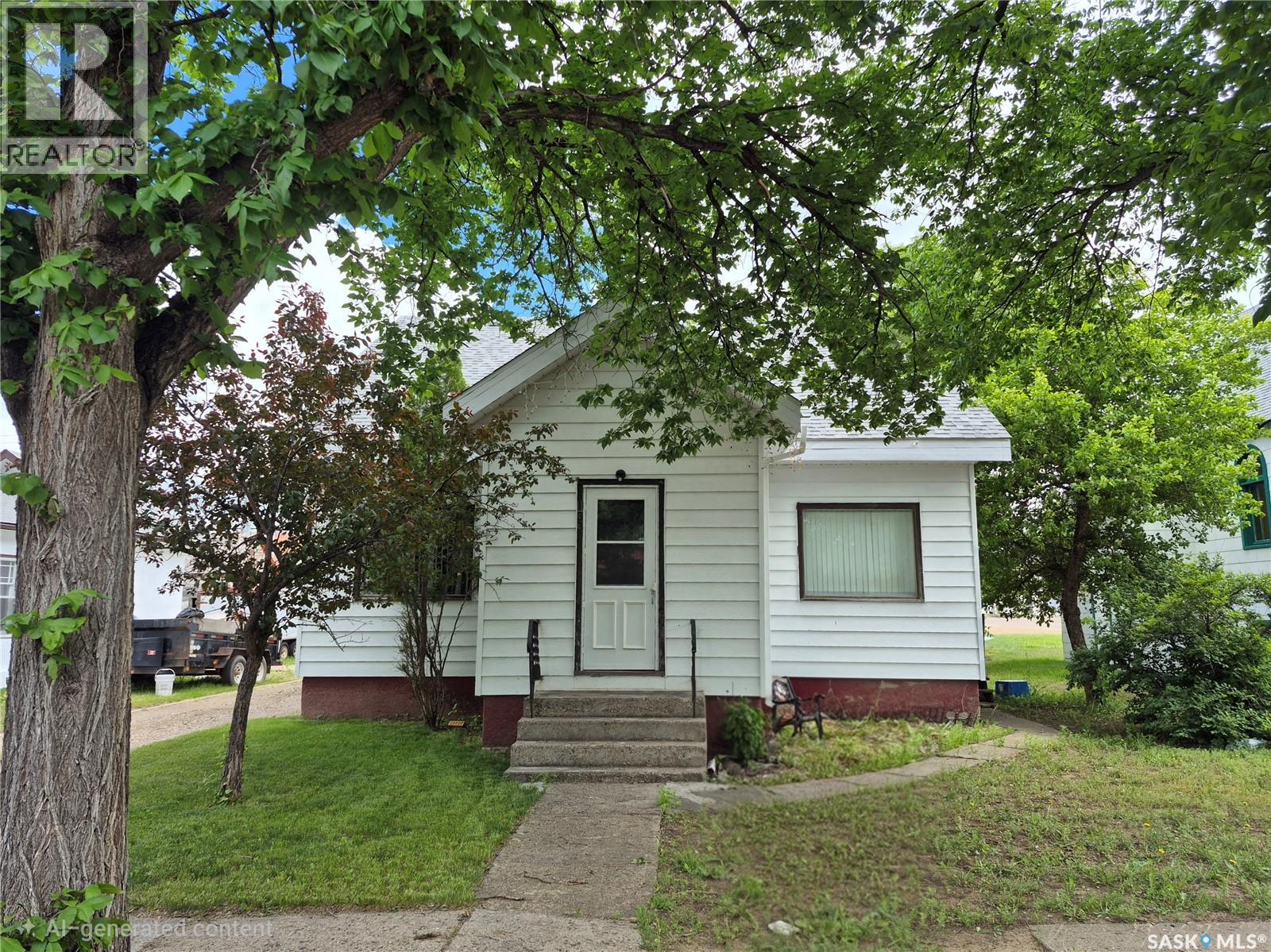 133 1st STREET W - 1