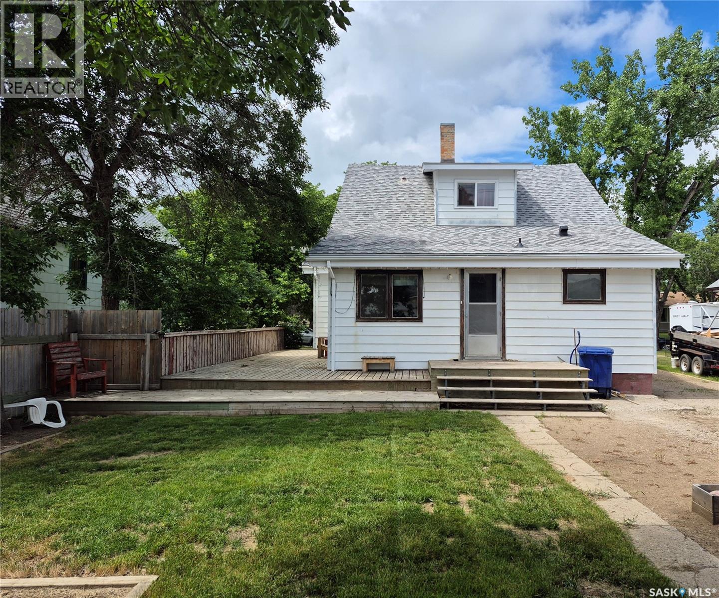 133 1st STREET W - 30