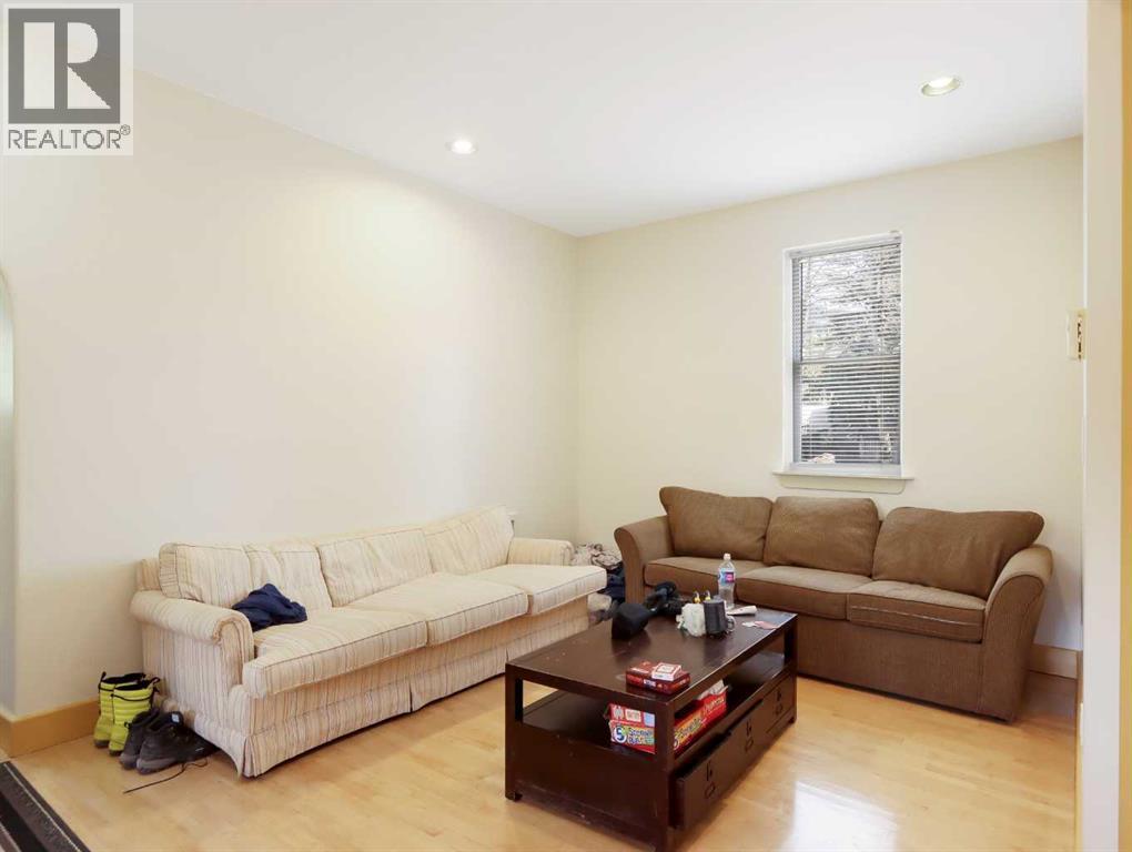 1621 1st Avenue - 10