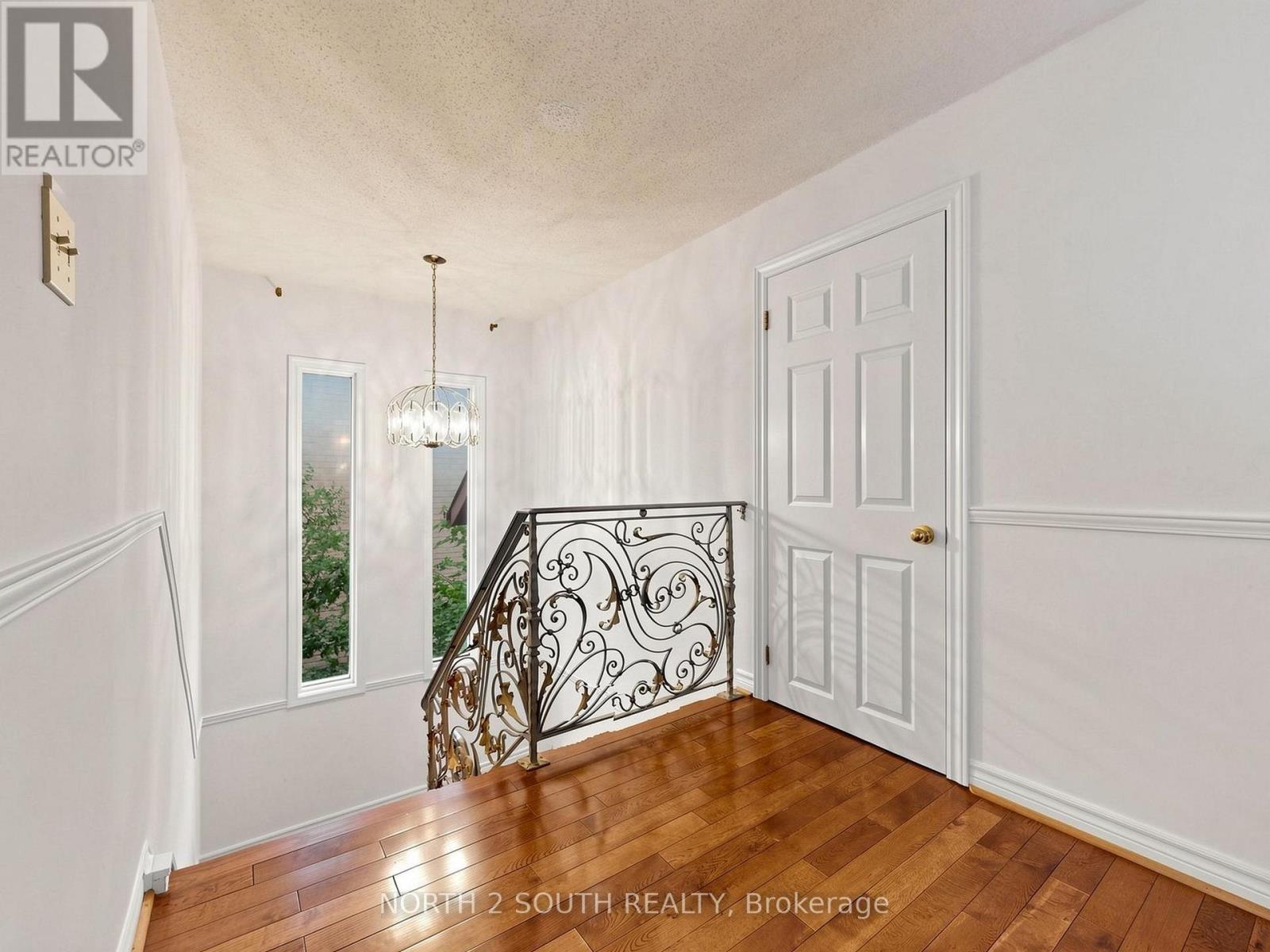 19 ROOSEVELT DRIVE - 23