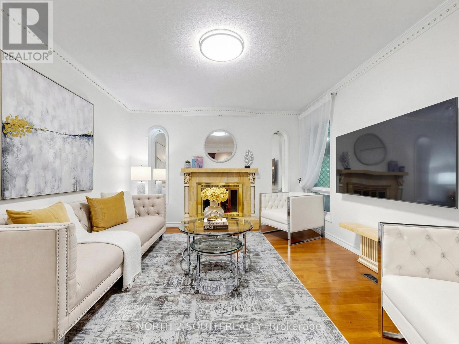 19 ROOSEVELT DRIVE - 3