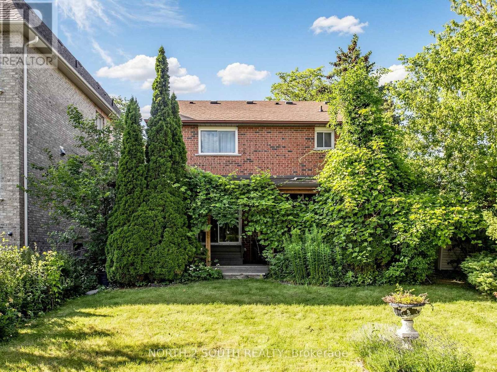 19 ROOSEVELT DRIVE - 43