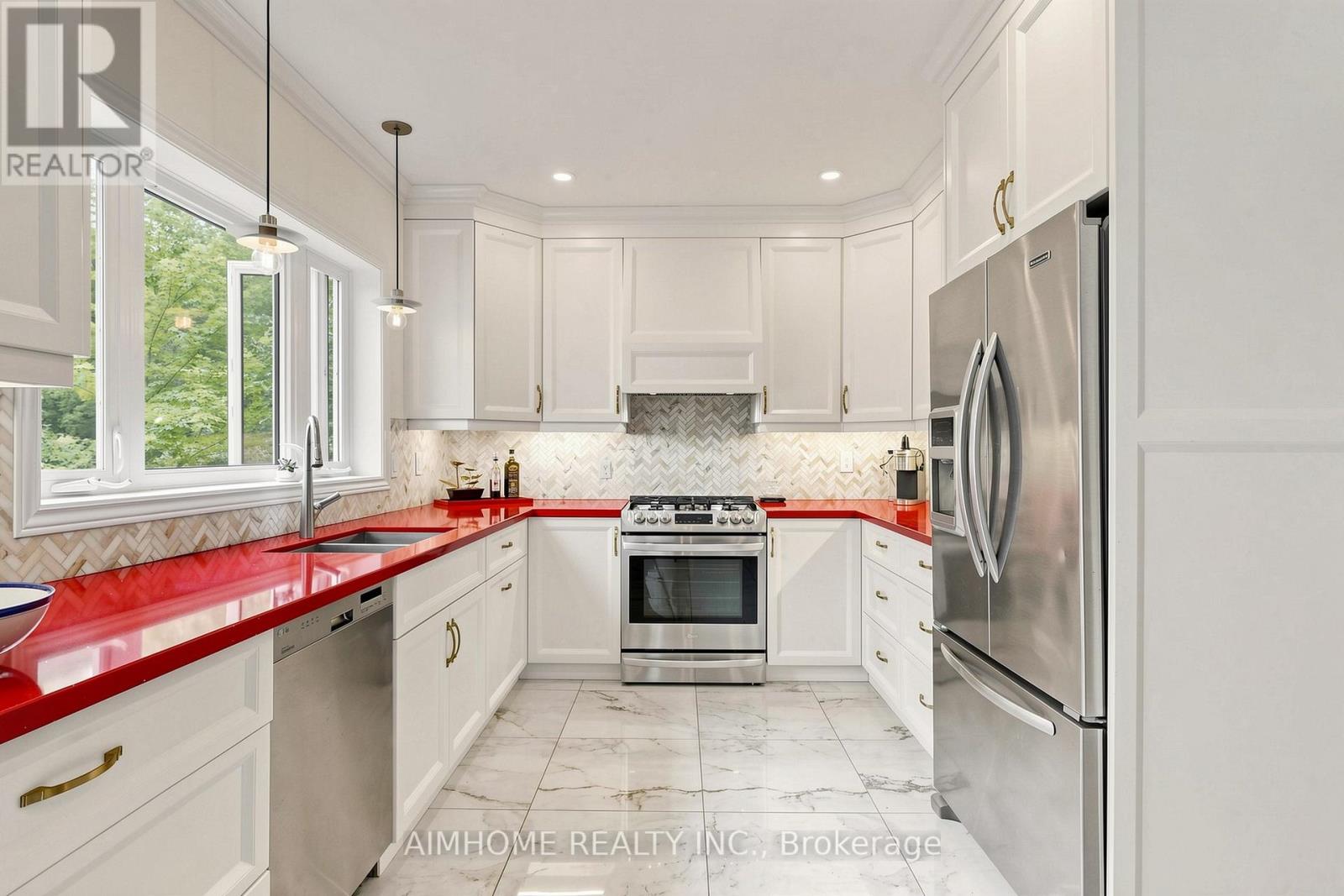93 CLARINDA DRIVE - 7