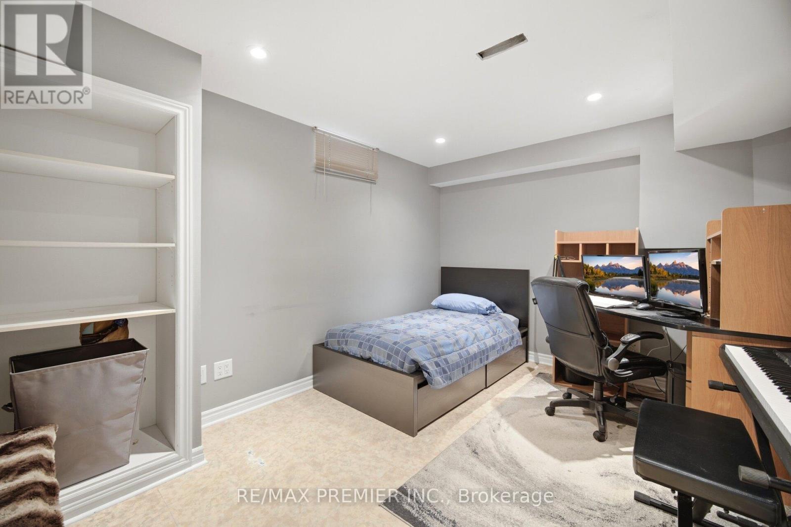 104 CRESSWELL AVENUE - 20