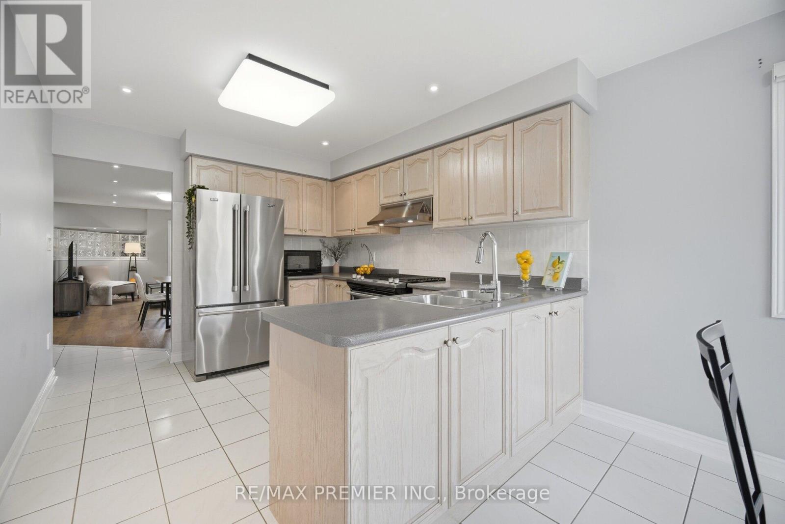 104 CRESSWELL AVENUE - 8