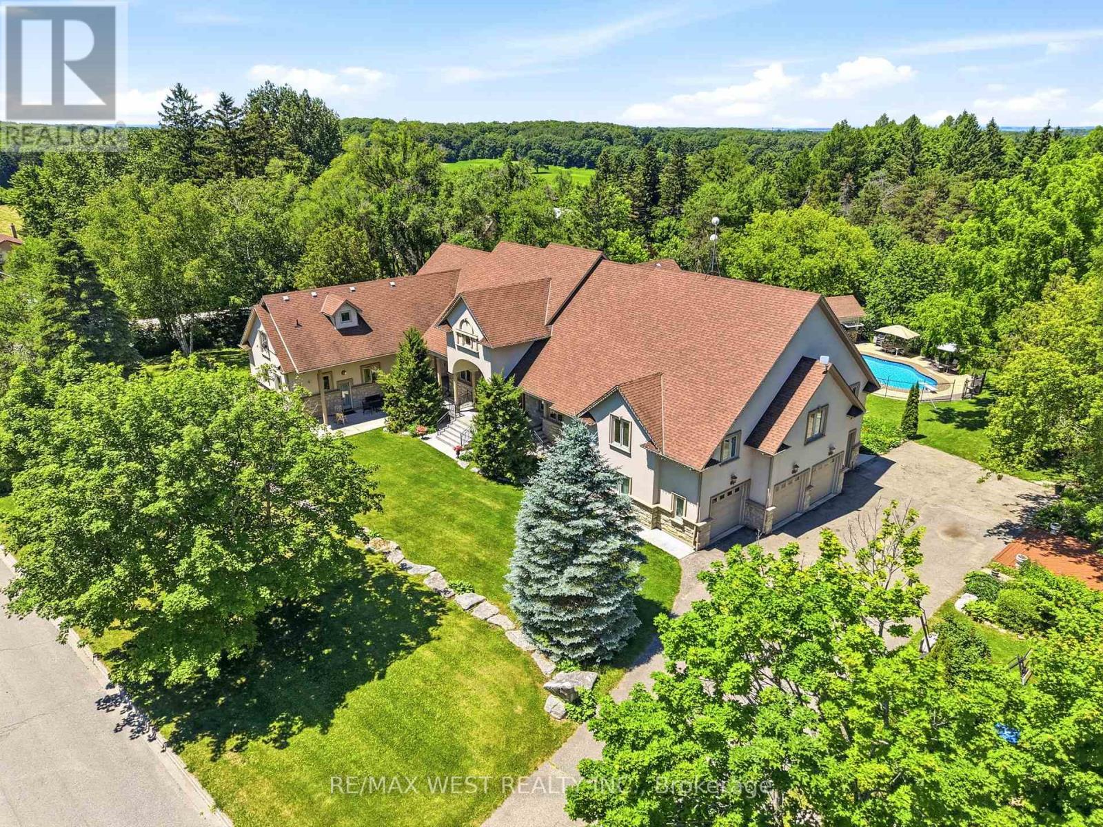 Listing photo of 2 KINGSWOOD DRIVE