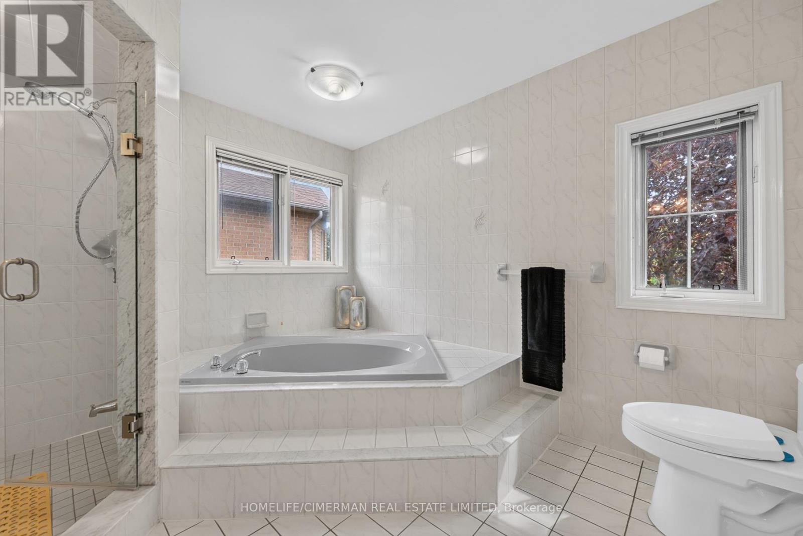 6 CREEKVIEW AVENUE - 27