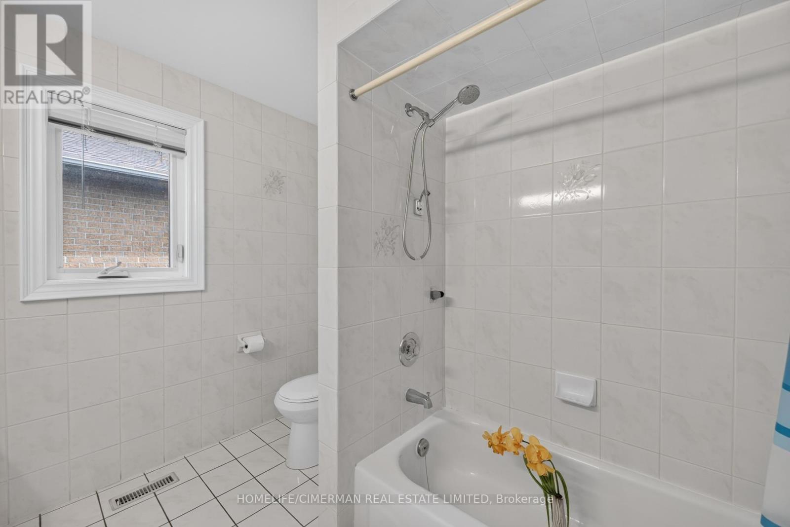 6 CREEKVIEW AVENUE - 34