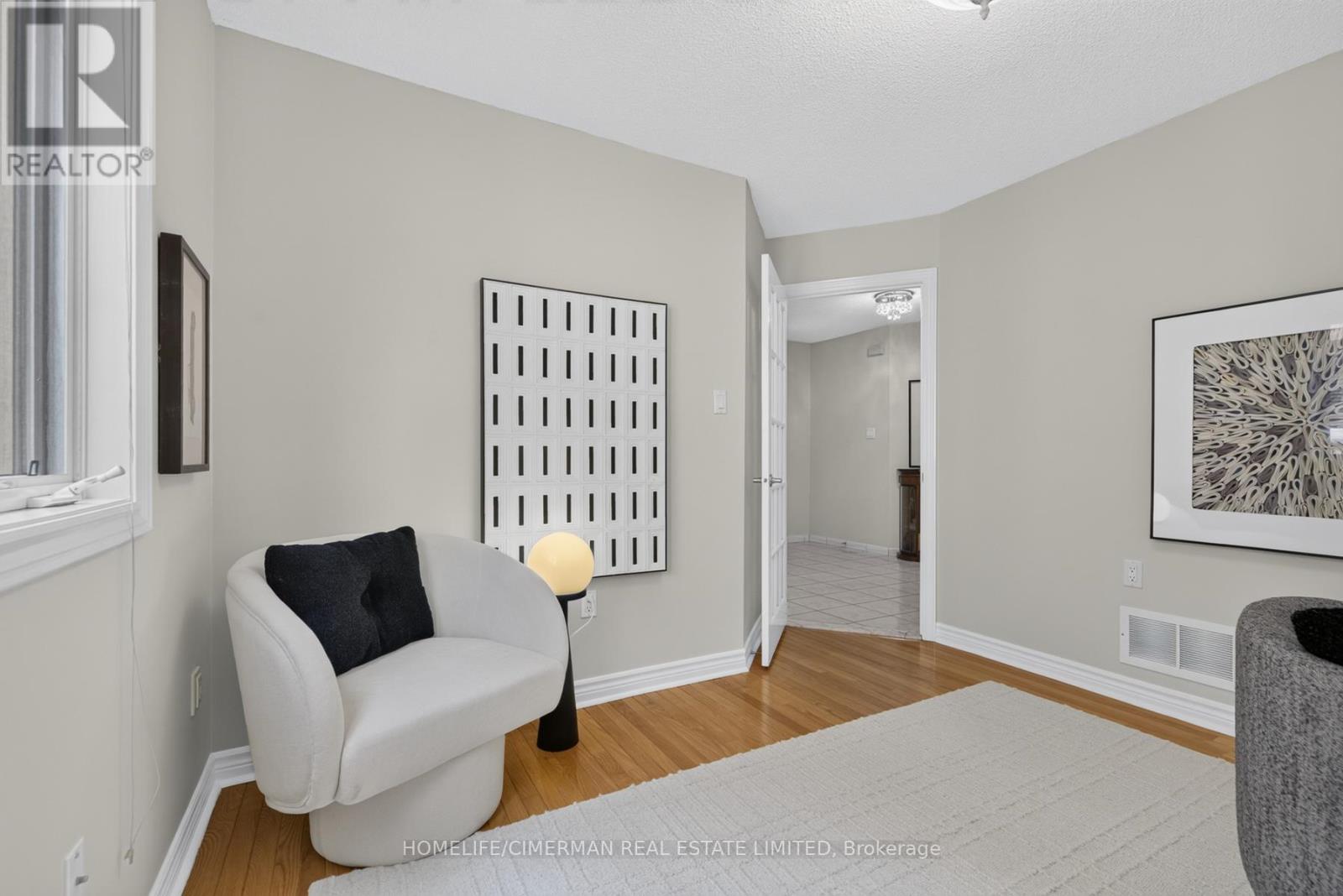 6 CREEKVIEW AVENUE - 8