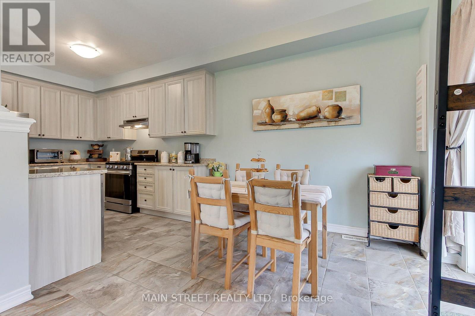 34 GREY WING AVENUE - 15