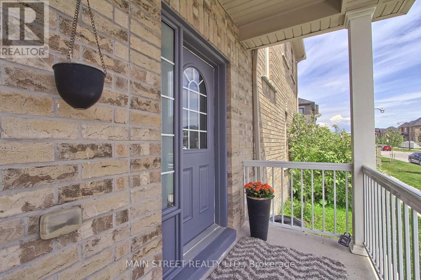 34 GREY WING AVENUE - 5