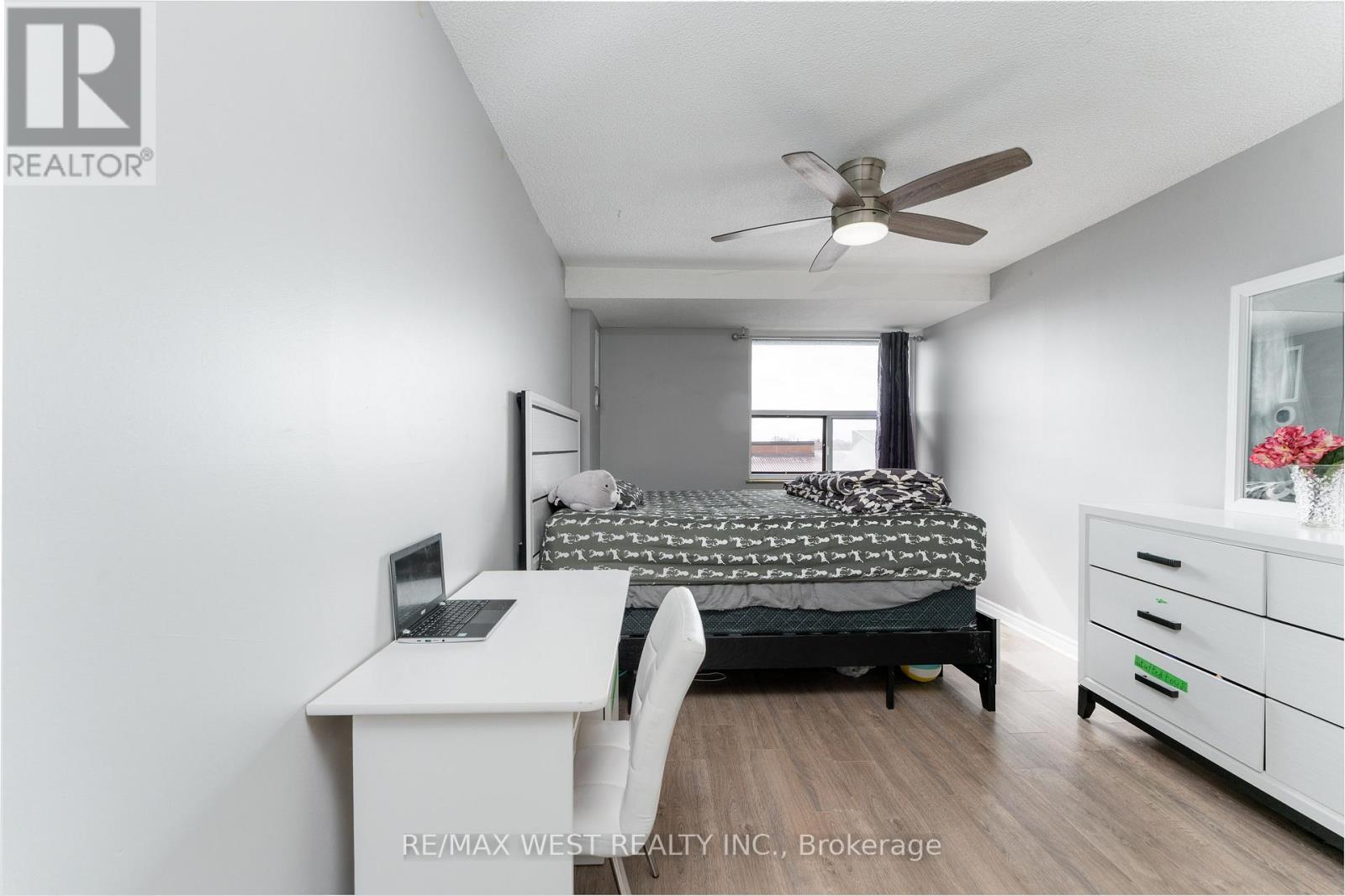 #612 4062 LAWRENCE AVENUE E - 12
