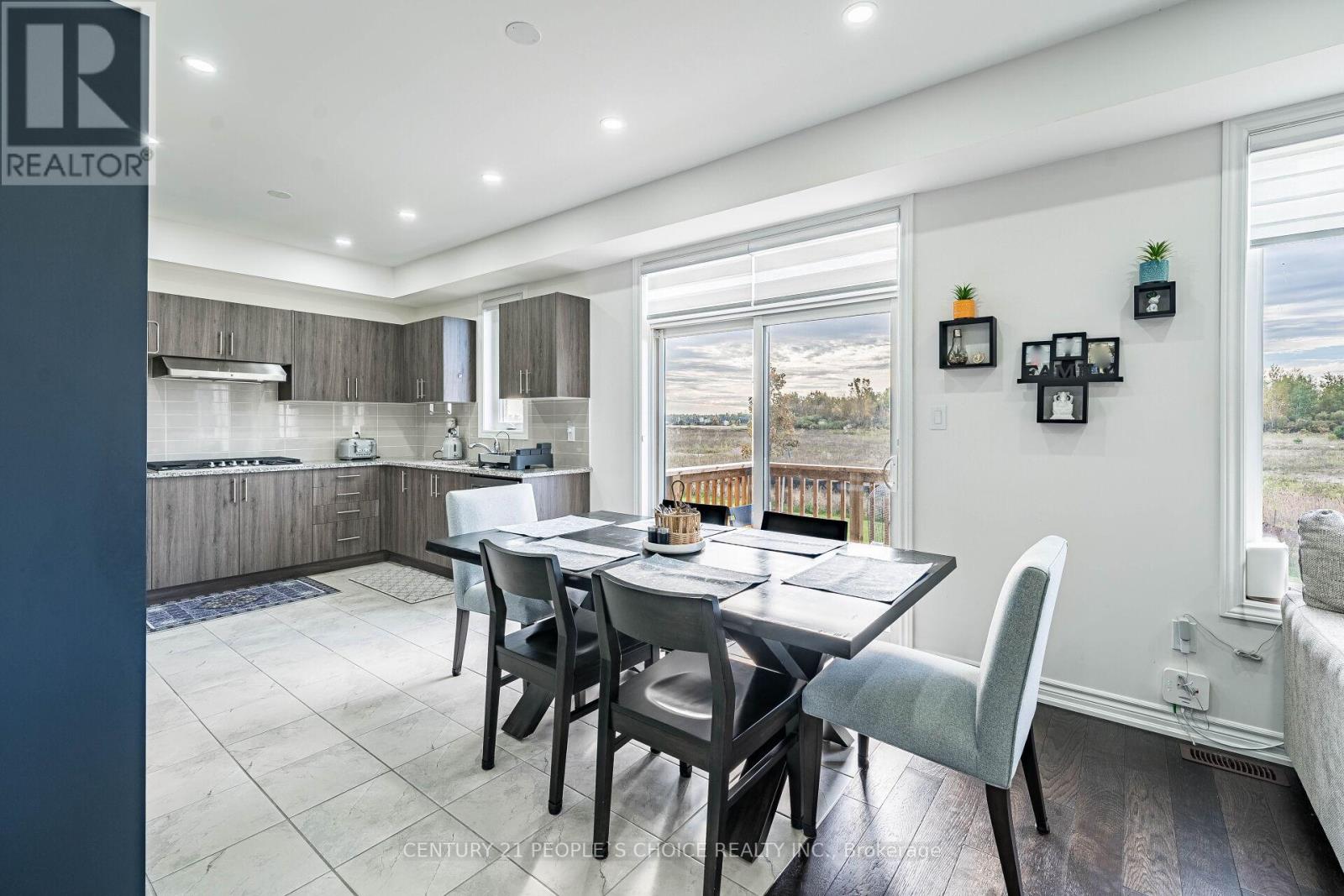 257 DUNCAN STREET - 11
