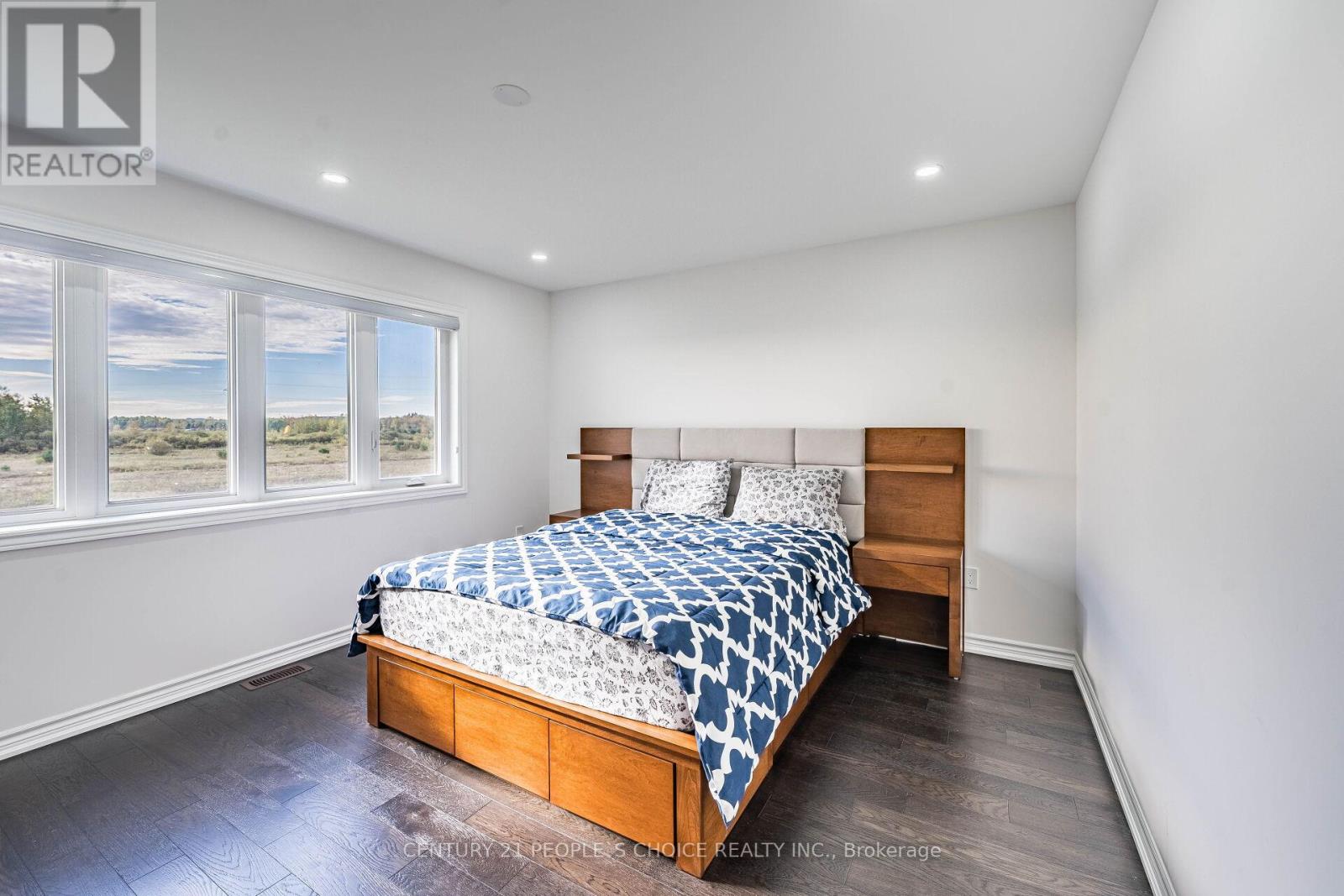257 DUNCAN STREET - 23