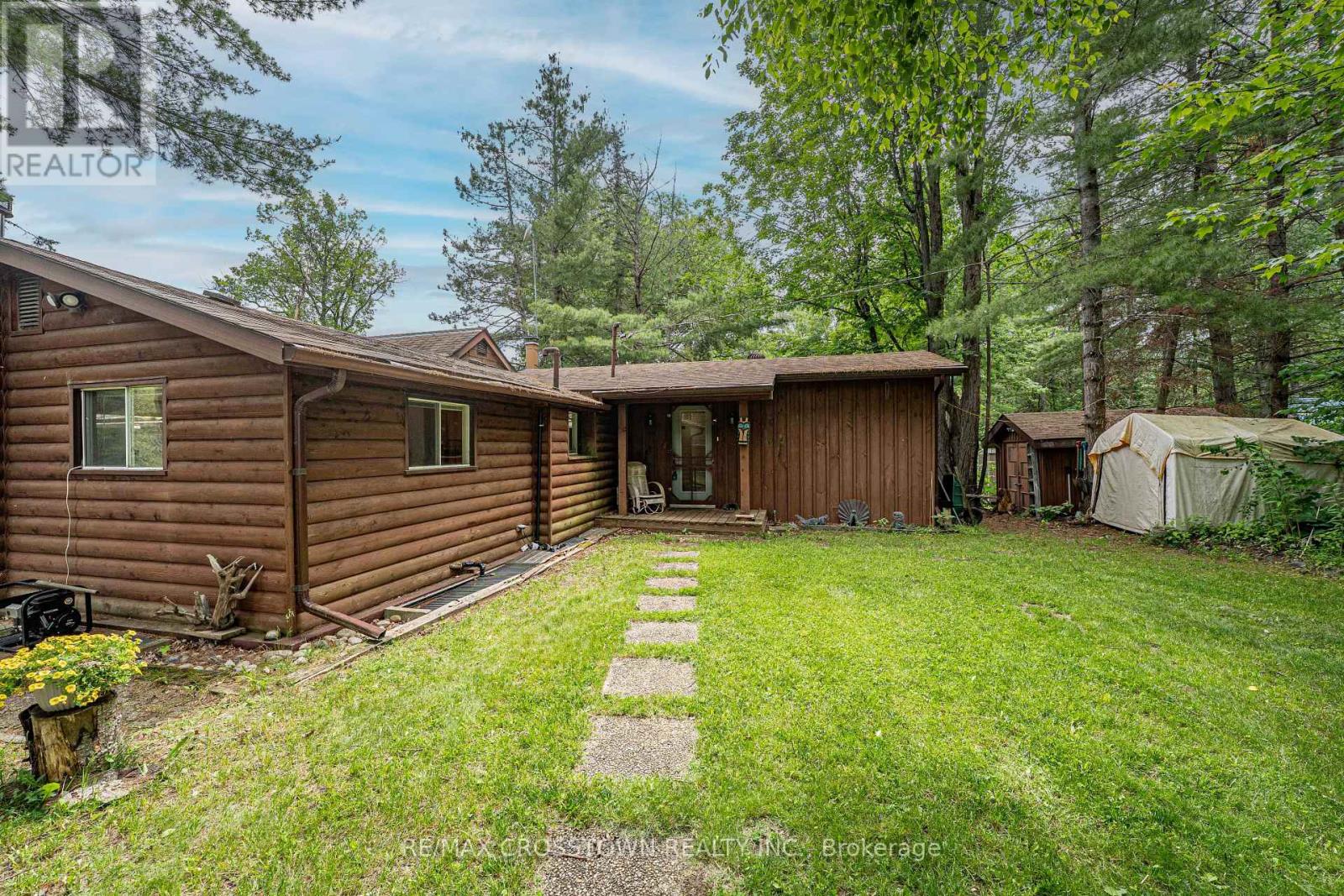 3355 RIVERDALE DRIVE - 32